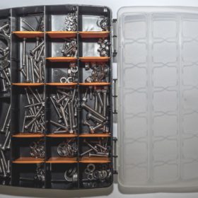 Universal screw carry case