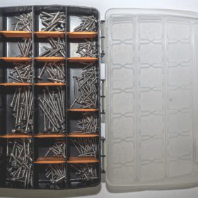 Sheet metal screw carry case