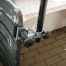 Universalhalterung für Möwenschutz Standard oder Sonnenschirm