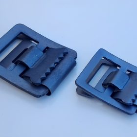 Praktische Klemmschnallen für Gurtbänder